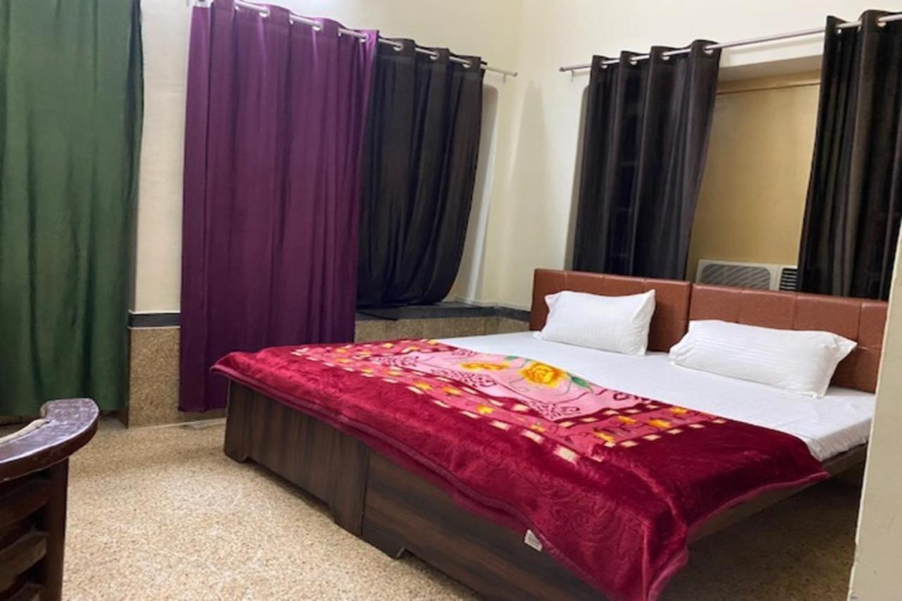Travo Tales Varanasi Albergue Exterior foto